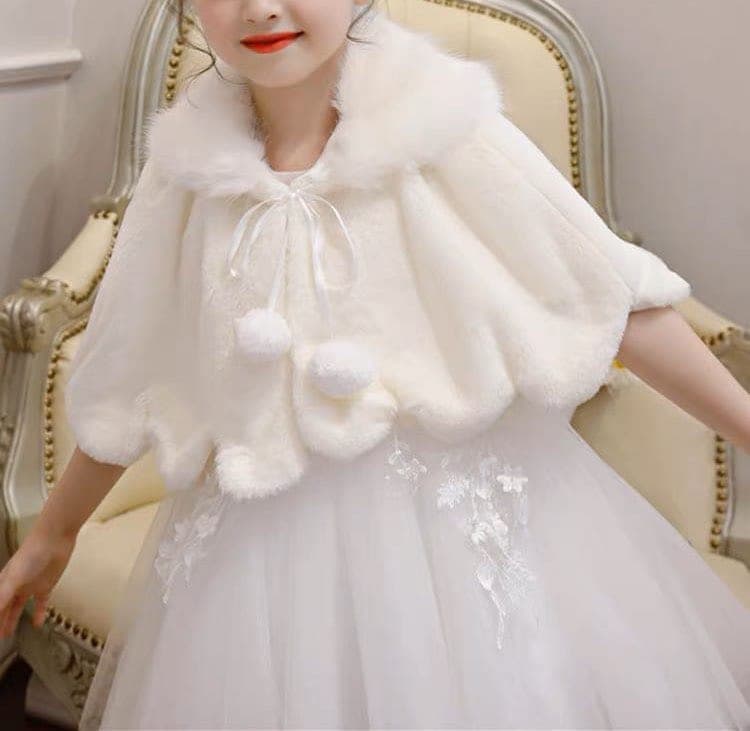 ขนเฟอร์คลุมไหล่ สีขาว รูปที่ 1