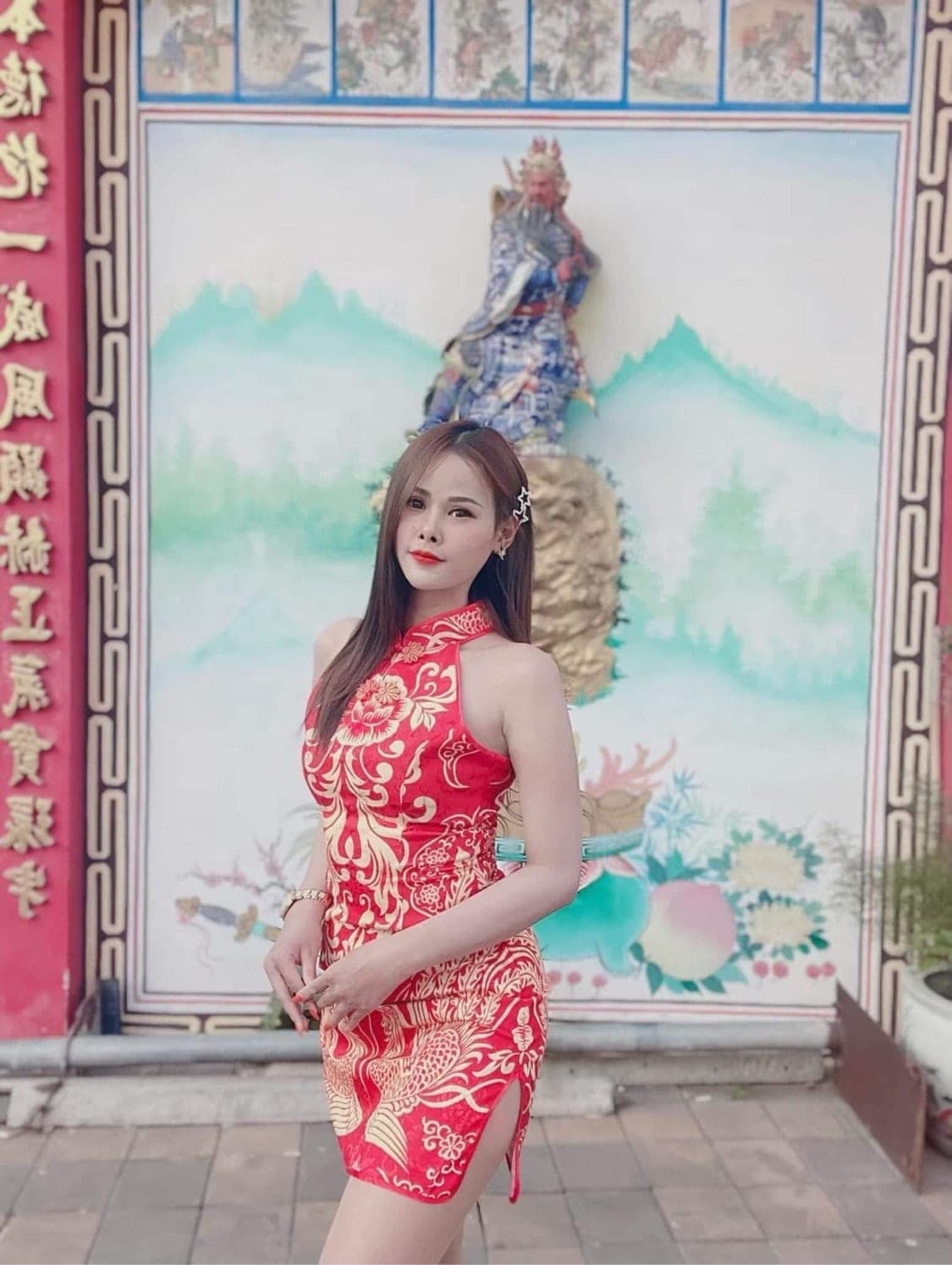ชุดเดรส กี่เพ้า สีแดง