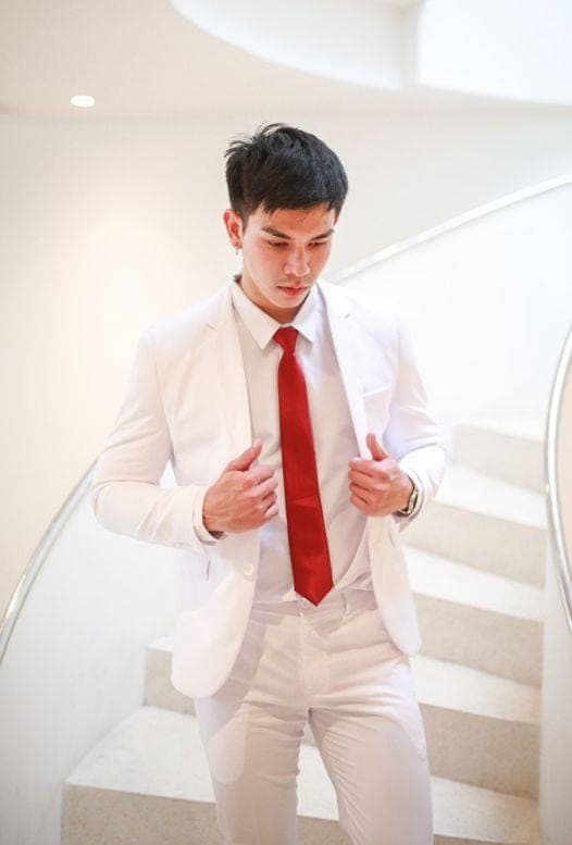 เน็กไท สูทผู้ชาย สีกรม สีดำ สีเงิน สีทอง สีแดง สีชมพู รูปที่ 1