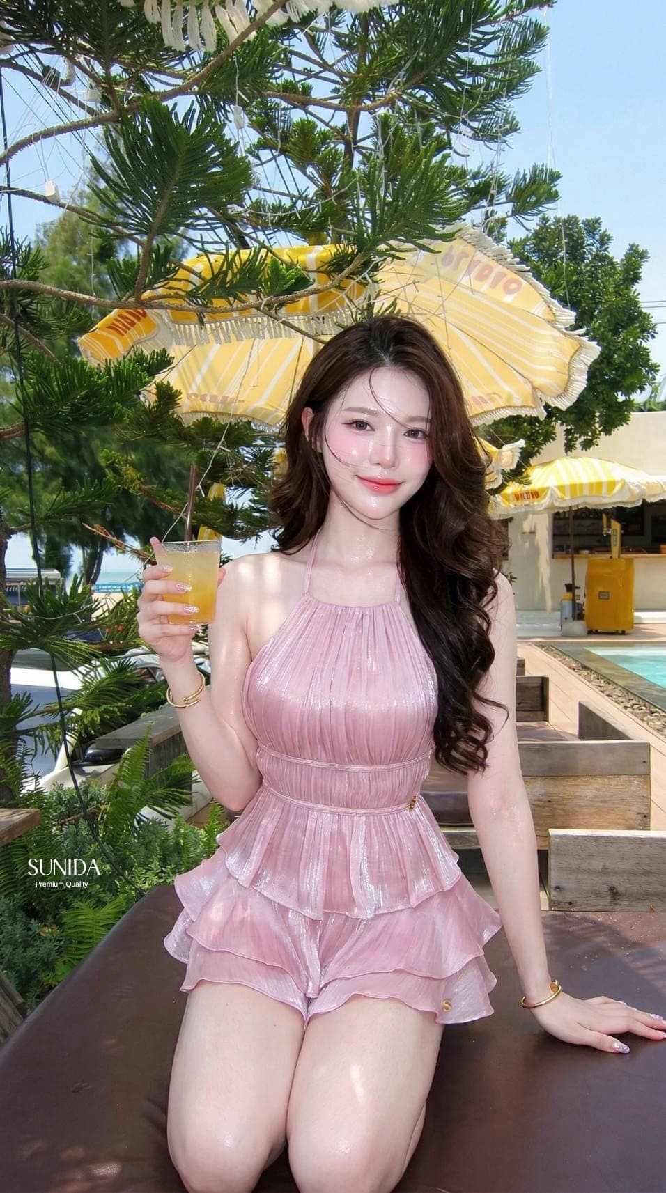 ชุดเซ็ท เสื้อ+กระโปรง สีชมพู รูปที่ 1