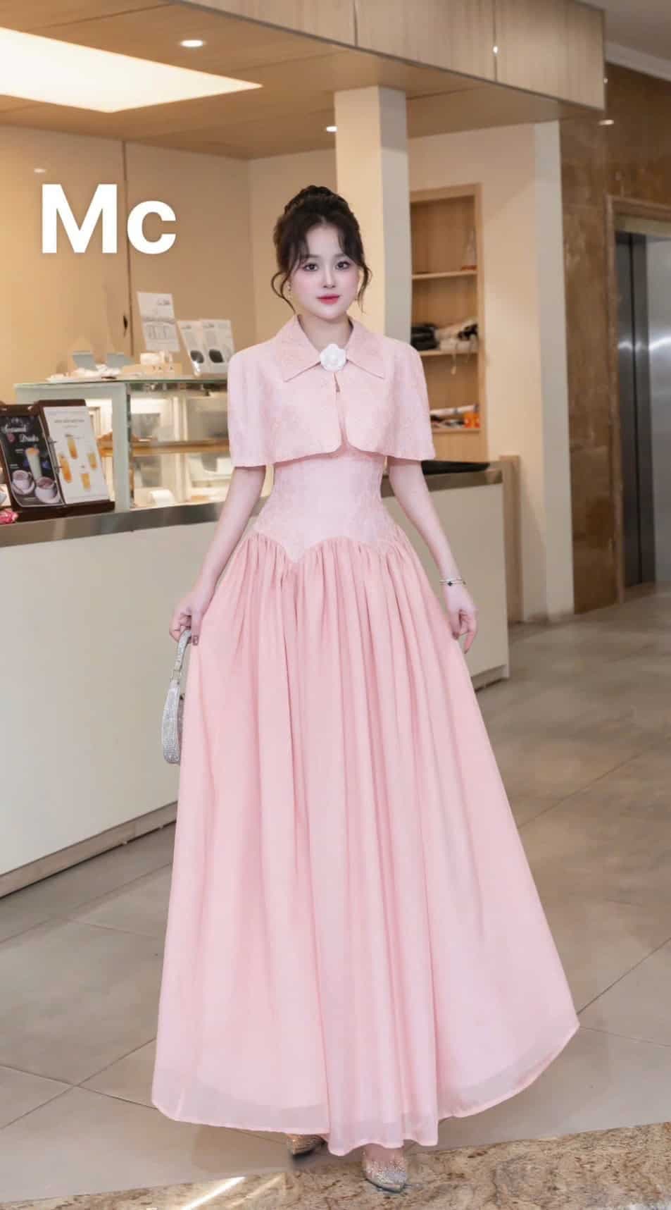 ชุดเซ็ท เดรส+เสื้อคลุม แต่งดอก สีขาว สีชมพู รูปที่ 1