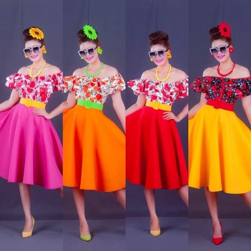 ชุดเดรสลายดอก ทองกวาว สีเขียว สีแดง