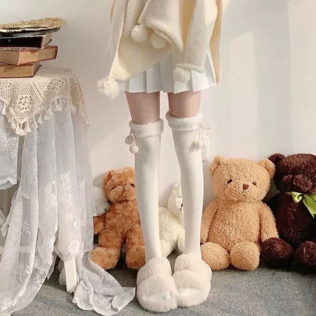 ถุงเท้า ขนแกะ ยาว สีขาว รูปที่ 1