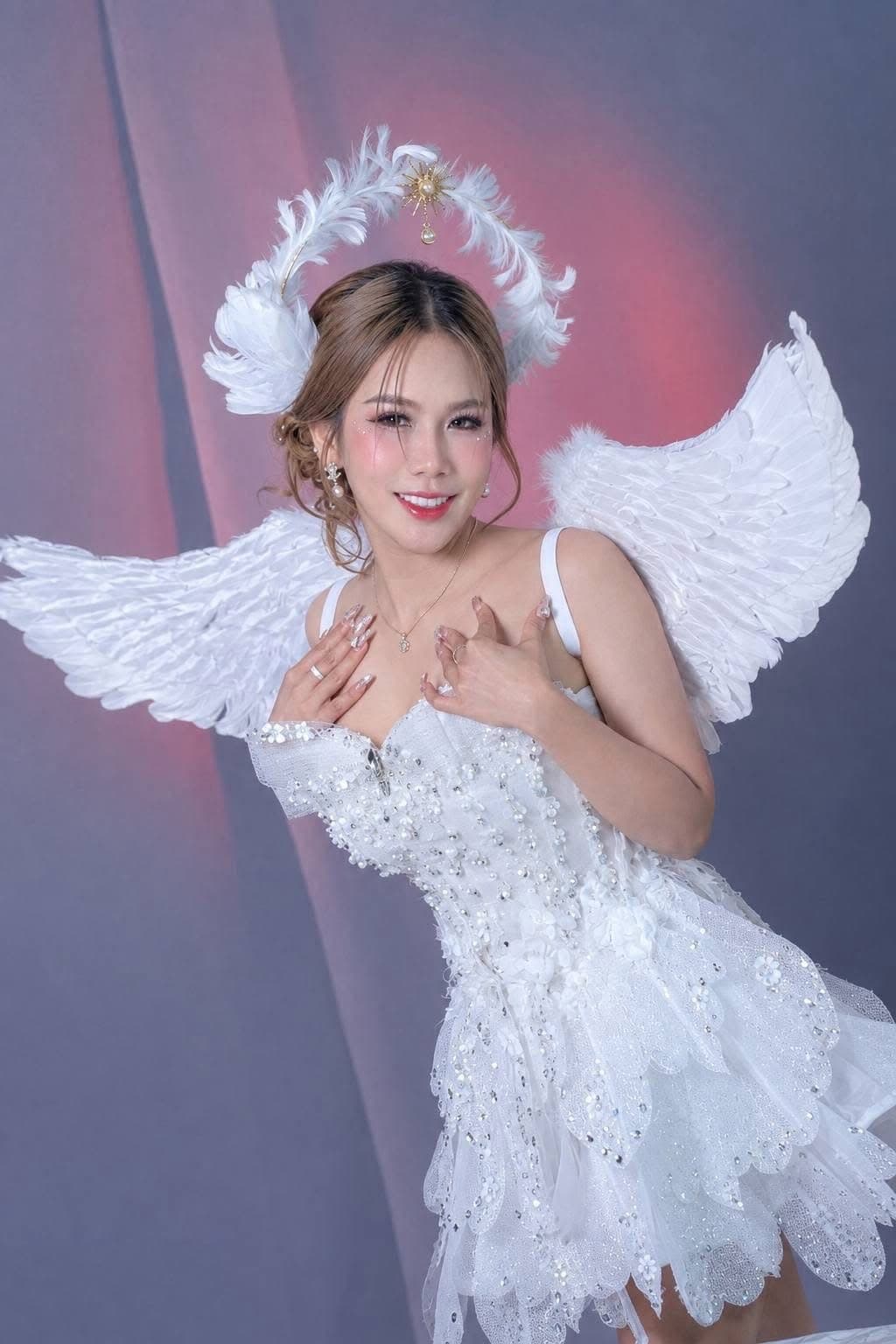รีวิวจากลูกค้า ชุดเดรส แต่งโบว์+กลิตเตอร์ สีขาว