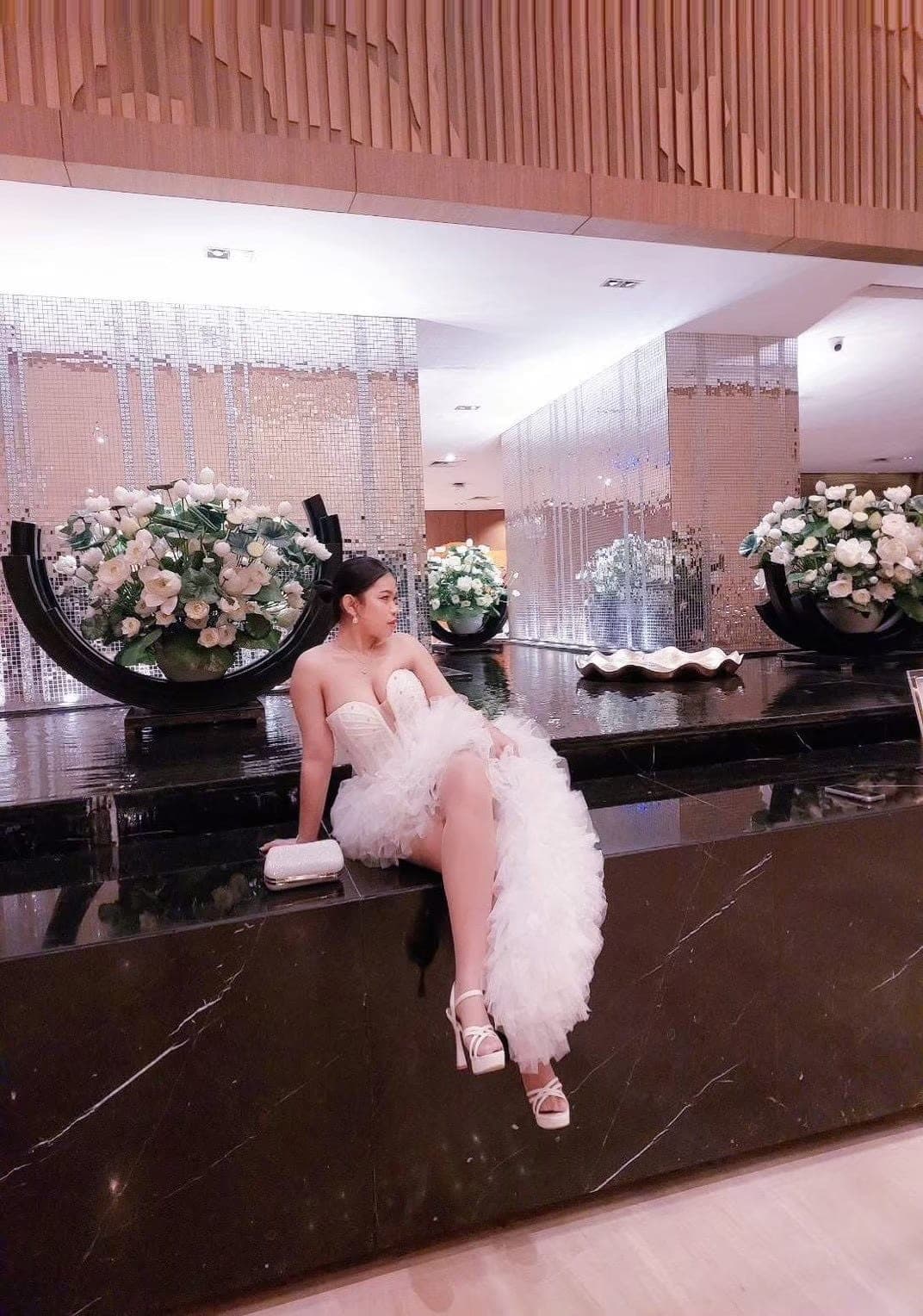รีวิวจากลูกค้า ชุดเดรส ราตรียาว เกาะอก แต่งมุก สีดำ สีขาว