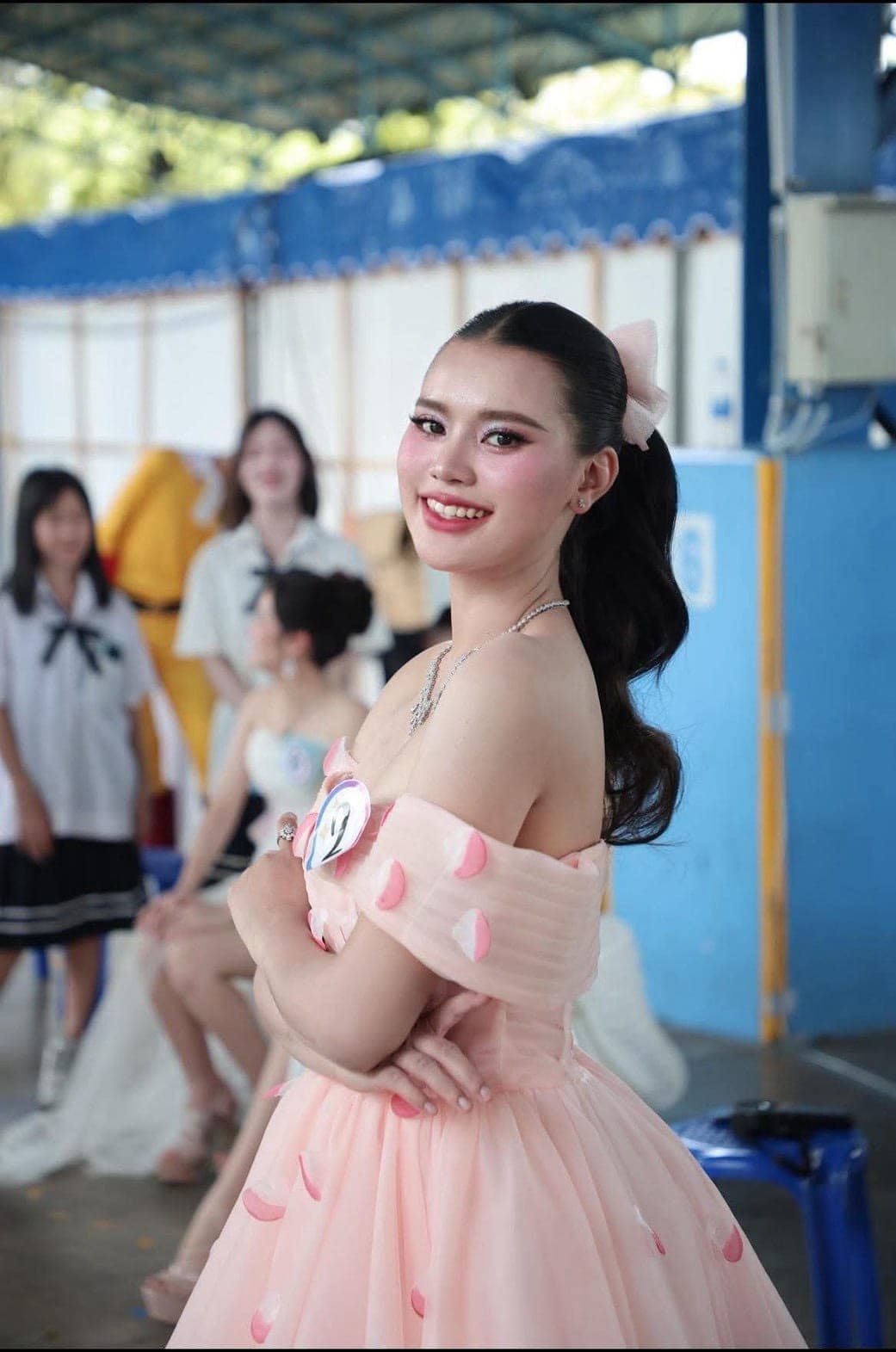 รีวิวจากลูกค้า ชุดเดรส ปาดไหล่ แต่งดอก สีชมพู
