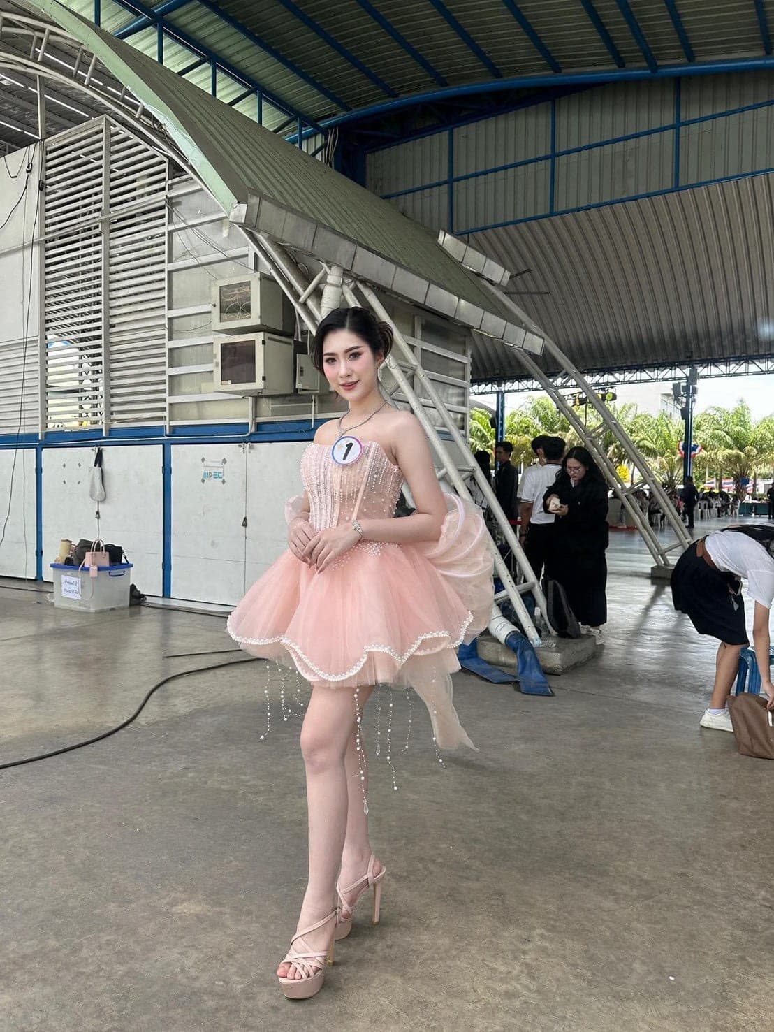 รีวิวจากลูกค้า ชุดเดรส เกาะอก แต่งมุก+โบว์ สีชมพู