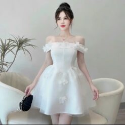ชุดเดรส ปาดไหล่ แต่งดอก สีขาว 9291 Size S-M